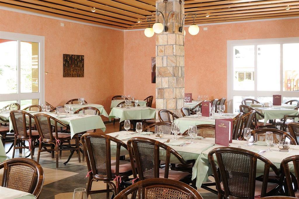 Tirreno Resort Cala Liberotto Restoran fotoğraf